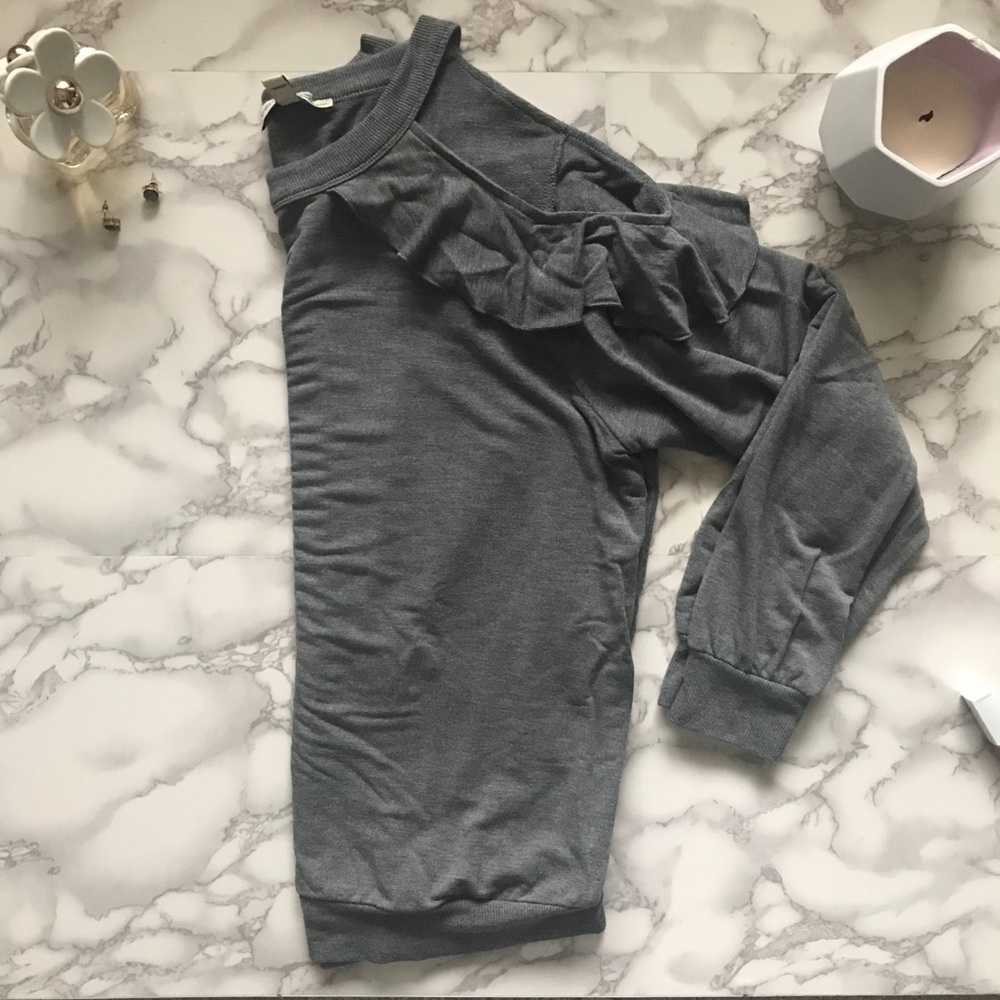 EXPRESS • long sleeve • cut out • ruffle tee